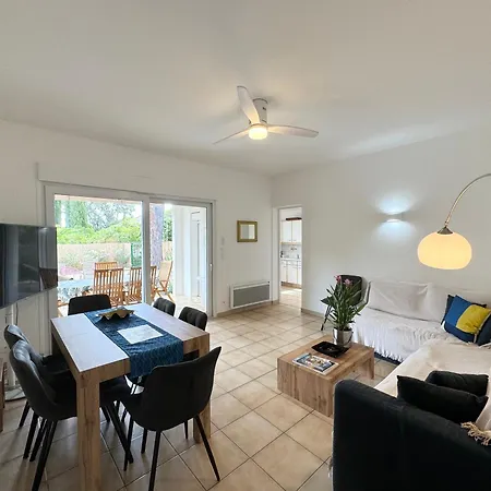 Sur Terrasse Et Jardin Privatif 400m De La Et Des Commerces Cavalaire-sur-Mer